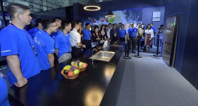 5b39dad97a324.jpg 01.jpg